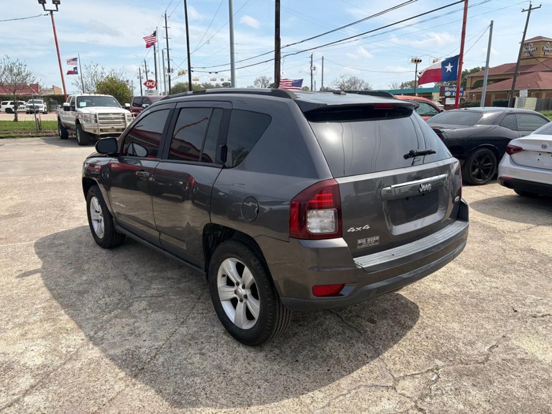 Jeep Compass Vehicle Image 03