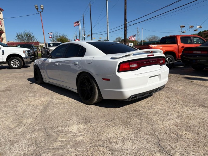 Dodge Charger Vehicle Image 03