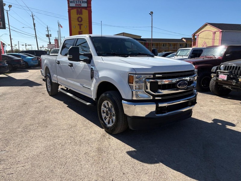 Ford Super Duty F-250 SRW Vehicle Image 02