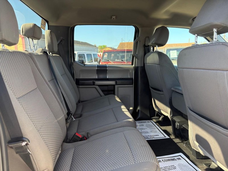 Ford Super Duty F-250 SRW Vehicle Image 05