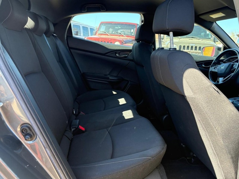 Honda Civic Hatchback Vehicle Image 05