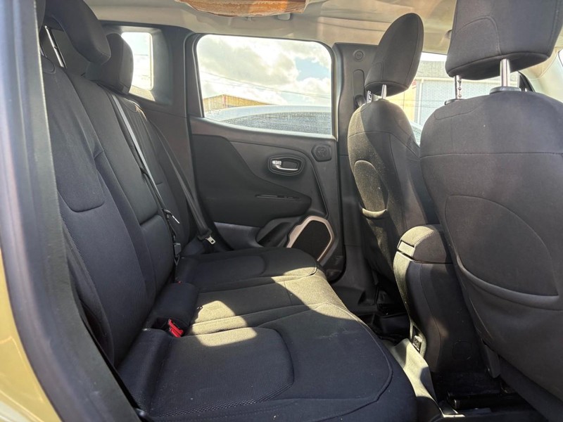 Jeep Renegade Vehicle Image 06