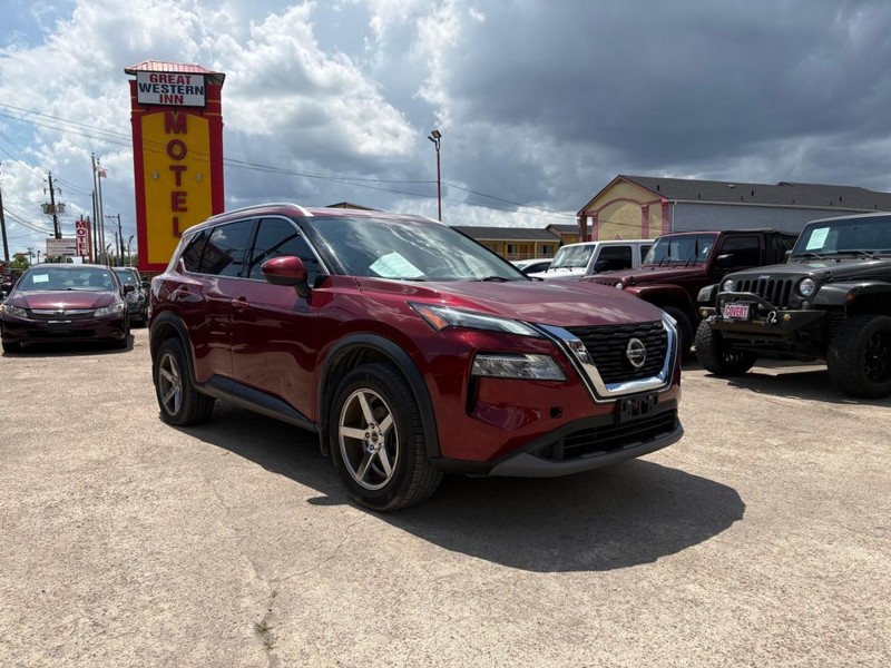 Nissan Rogue Vehicle Image 02