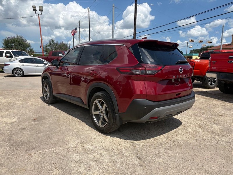 Nissan Rogue Vehicle Image 03