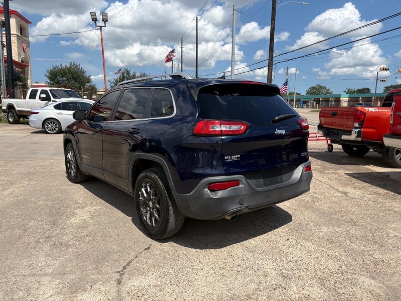 Jeep Cherokee Vehicle Image 03