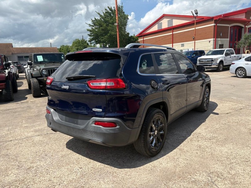 Jeep Cherokee Vehicle Image 04