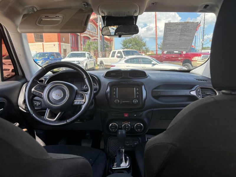Jeep Renegade Vehicle Image 06