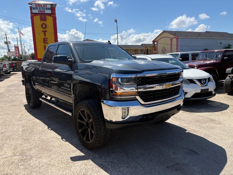 Chevrolet Silverado 1500 Vehicle Image 02