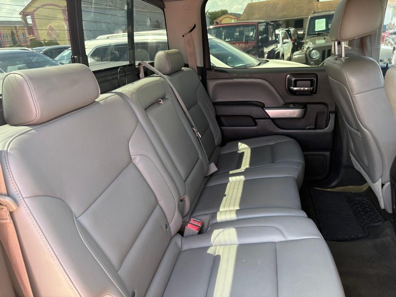 Chevrolet Silverado 1500 Vehicle Image 05
