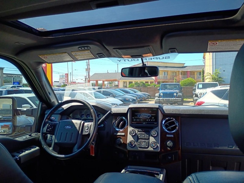 Ford Super Duty F-250 SRW Vehicle Image 08