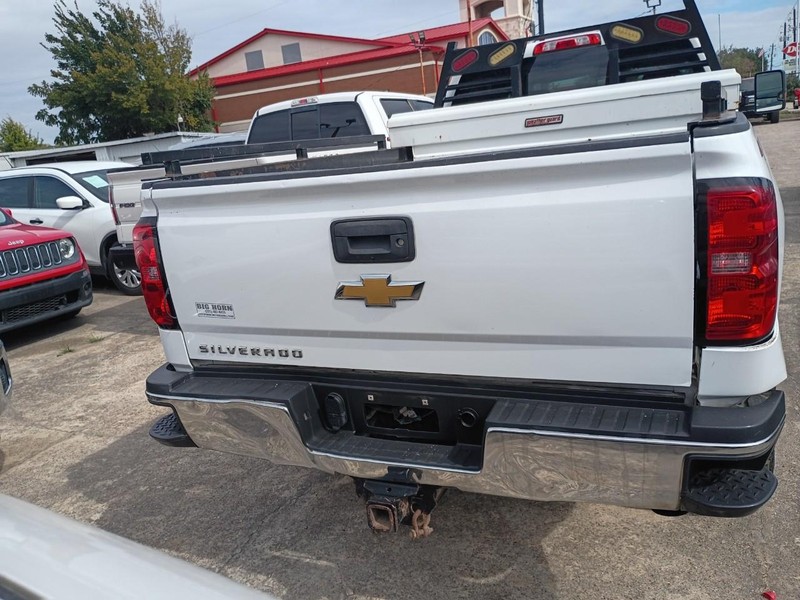 Chevrolet Silverado 2500HD Vehicle Image 03