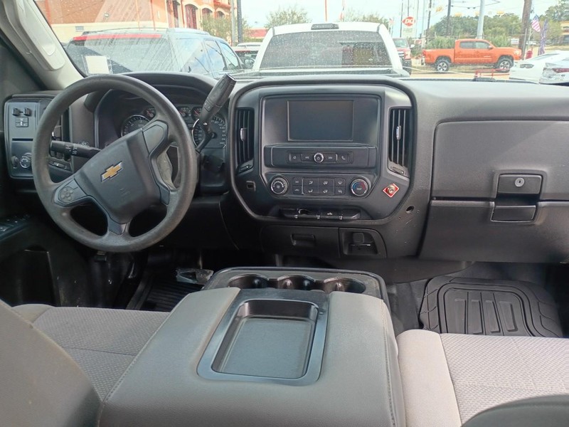 Chevrolet Silverado 2500HD Vehicle Image 06