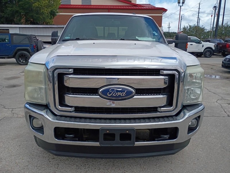 Ford Super Duty F-250 SRW Vehicle Image 02