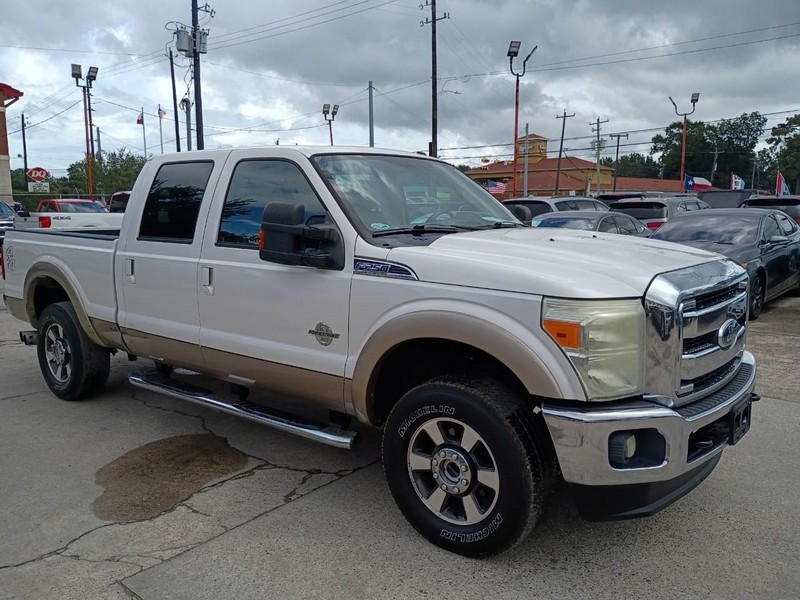 Ford Super Duty F-250 SRW Vehicle Image 03