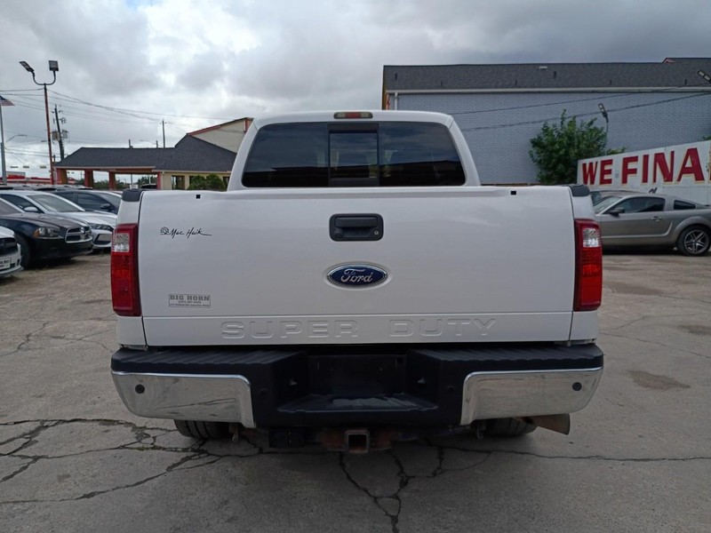 Ford Super Duty F-250 SRW Vehicle Image 04