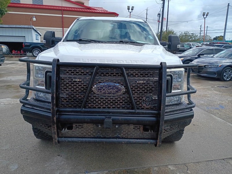 Ford Super Duty F-250 SRW Vehicle Image 02