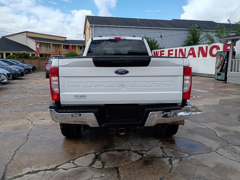 Ford Super Duty F-250 SRW Vehicle Image 04