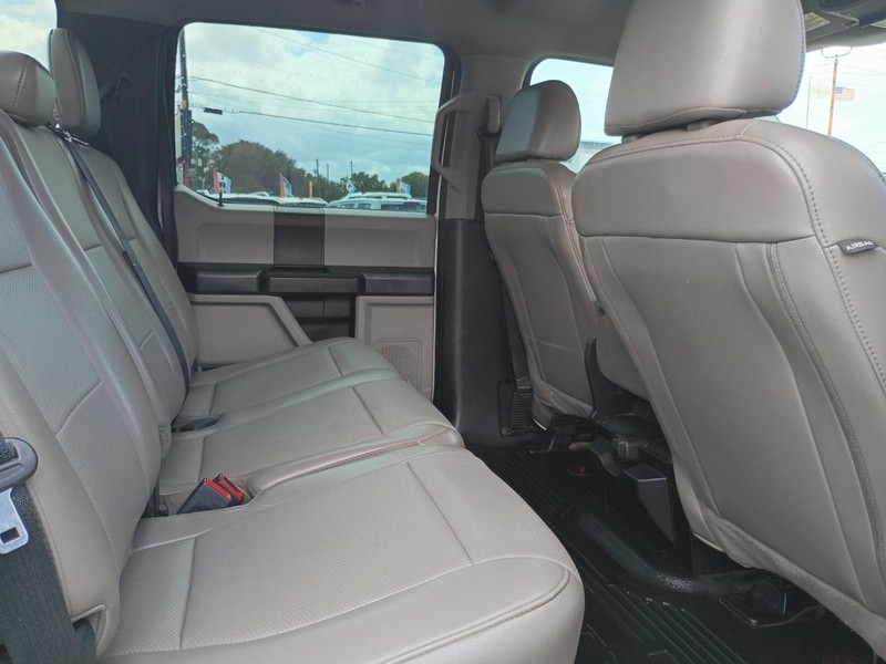 Ford Super Duty F-250 SRW Vehicle Image 09