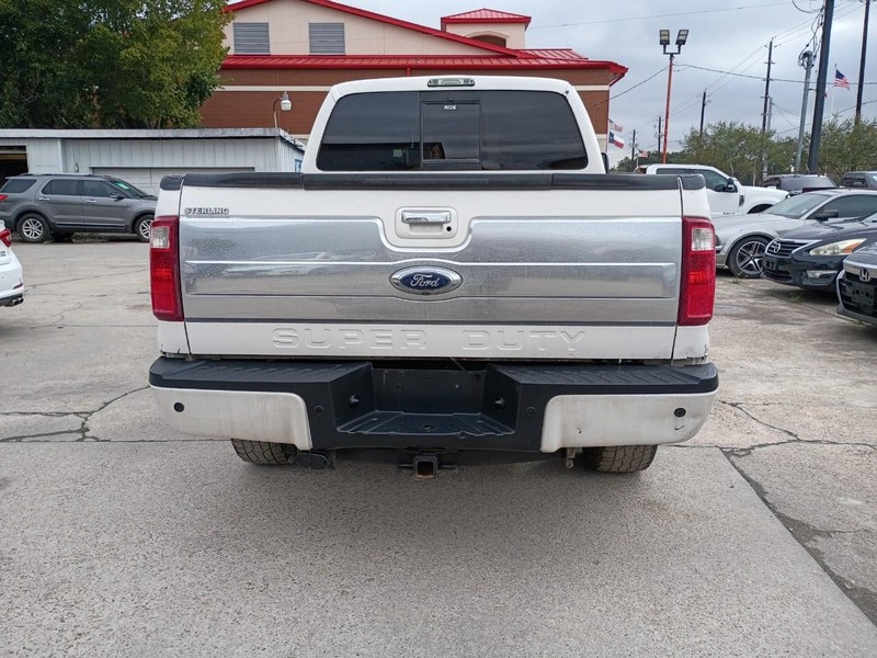 Ford Super Duty F-250 SRW Vehicle Image 04