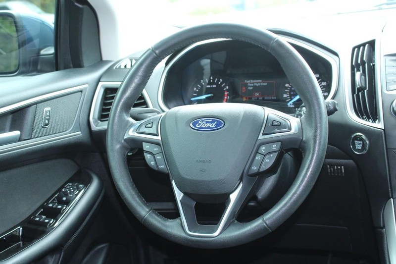 Ford Edge Vehicle Image 11