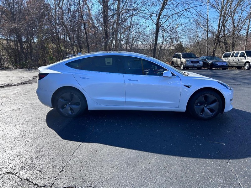 Tesla Model 3 Vehicle Image 02