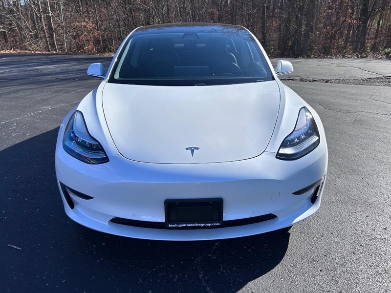 Tesla Model 3 Vehicle Image 08