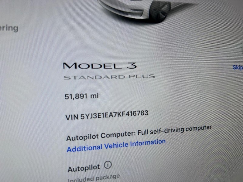Tesla Model 3 Vehicle Image 22