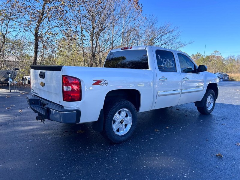 2012 Chevrolet Silverado 1500 LT photo 3