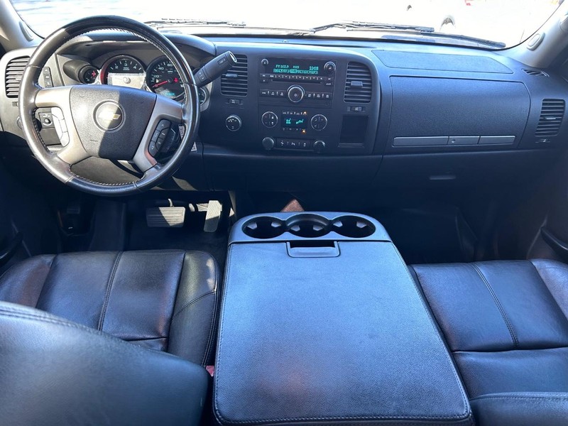 2012 Chevrolet Silverado 1500 LT photo 8