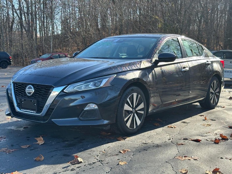 2022 Nissan Altima SV photo 8