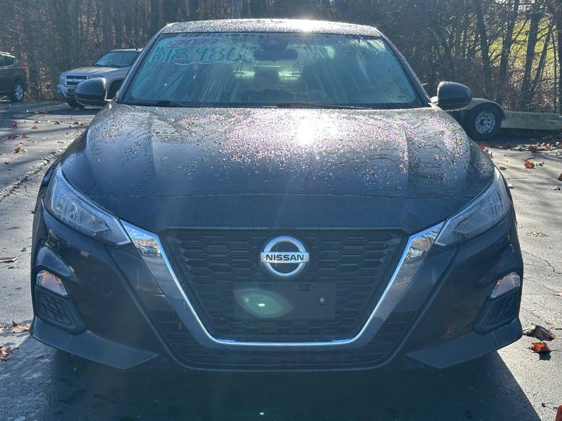 2022 Nissan Altima SV photo 9