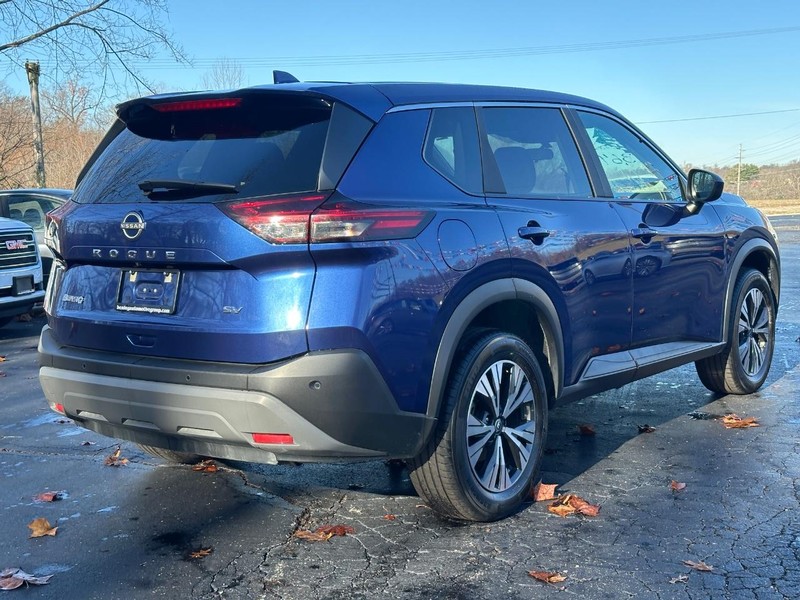 2023 Nissan Rogue SV photo 3