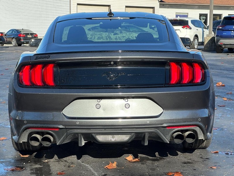 2020 Ford Mustang EcoBoost photo 4