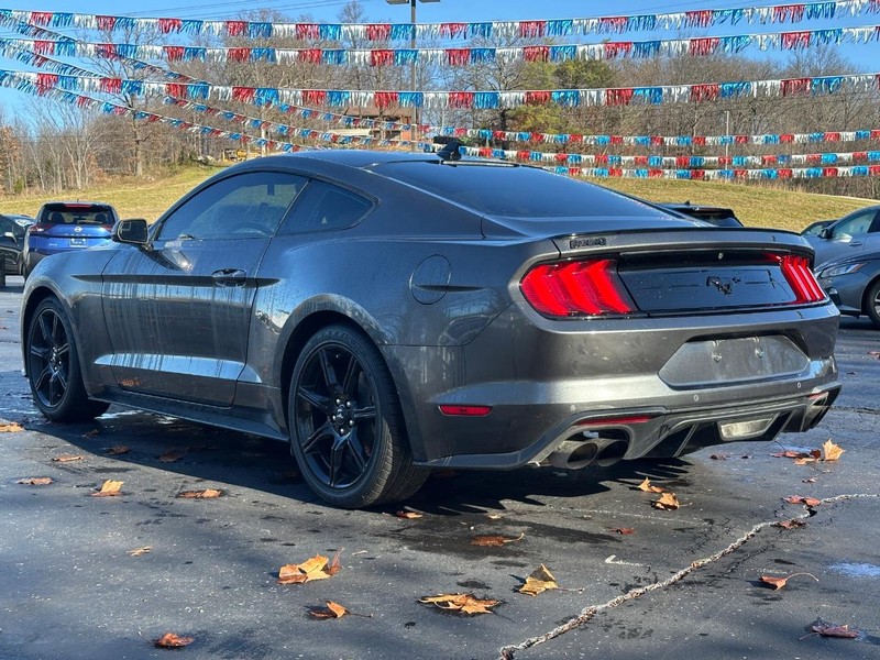 2020 Ford Mustang EcoBoost photo 5