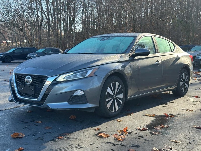 2022 Nissan Altima SV photo 8