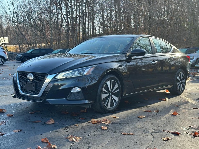 2022 Nissan Altima SV photo 8