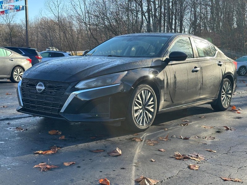 2023 Nissan Altima SV photo 8