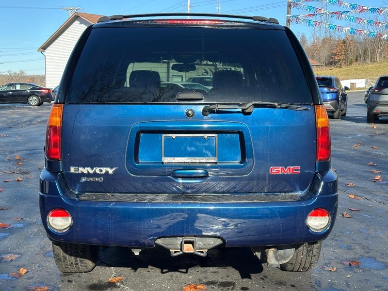 2004 GMC Envoy SLT photo 4