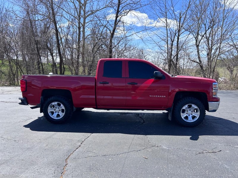 Chevrolet Silverado 1500 Vehicle Image 02