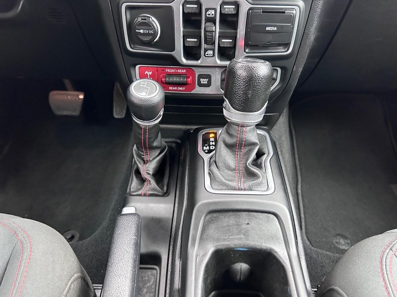 Jeep Wrangler Unlimited Vehicle Image 14
