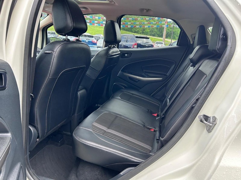 Ford EcoSport Vehicle Image 07