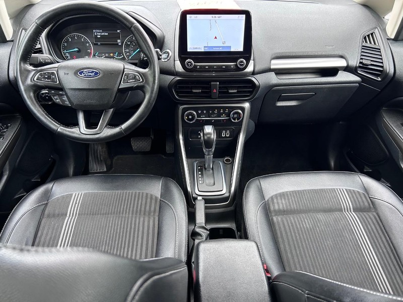 Ford EcoSport Vehicle Image 09