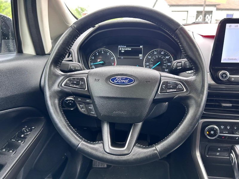 Ford EcoSport Vehicle Image 10