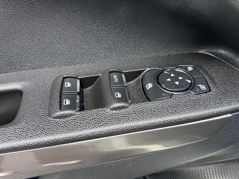 Ford EcoSport Vehicle Image 17