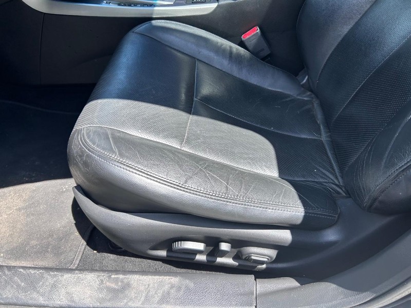 Nissan Altima Vehicle Image 18