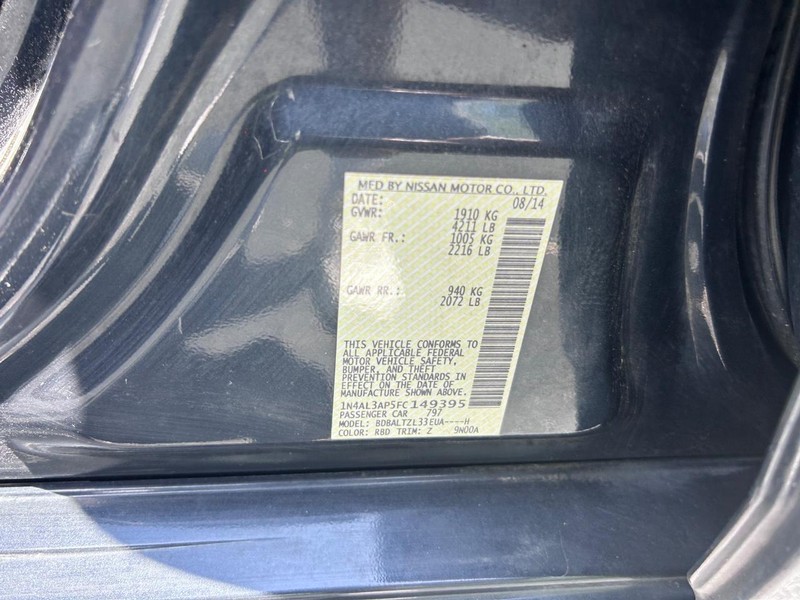 Nissan Altima Vehicle Image 21