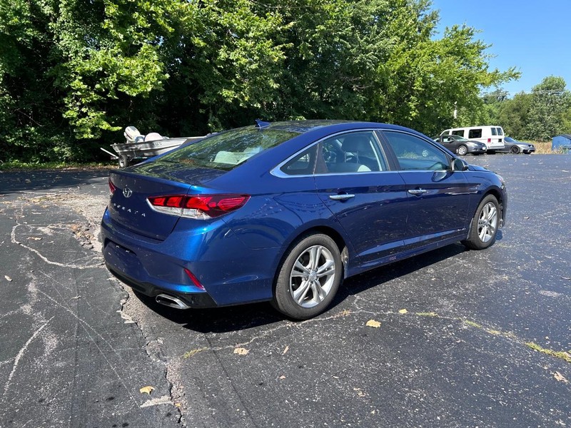 Hyundai Sonata Vehicle Image 03