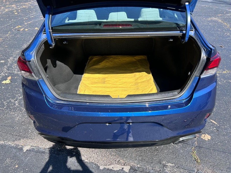 Hyundai Sonata Vehicle Image 05