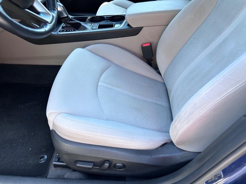 Hyundai Sonata Vehicle Image 19