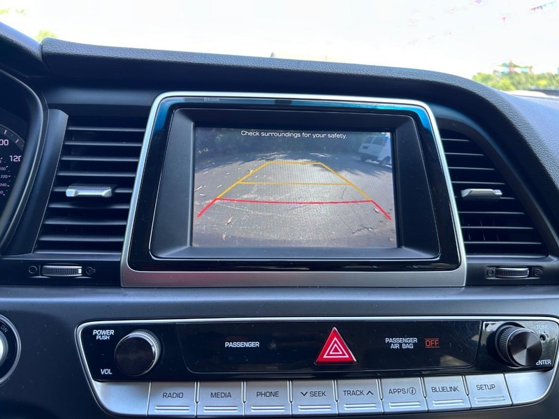 Hyundai Sonata Vehicle Image 21